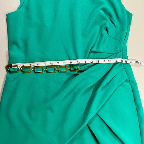 dressbarn sleeveless Green Dress with Gold Chain - Picture 13 of 16